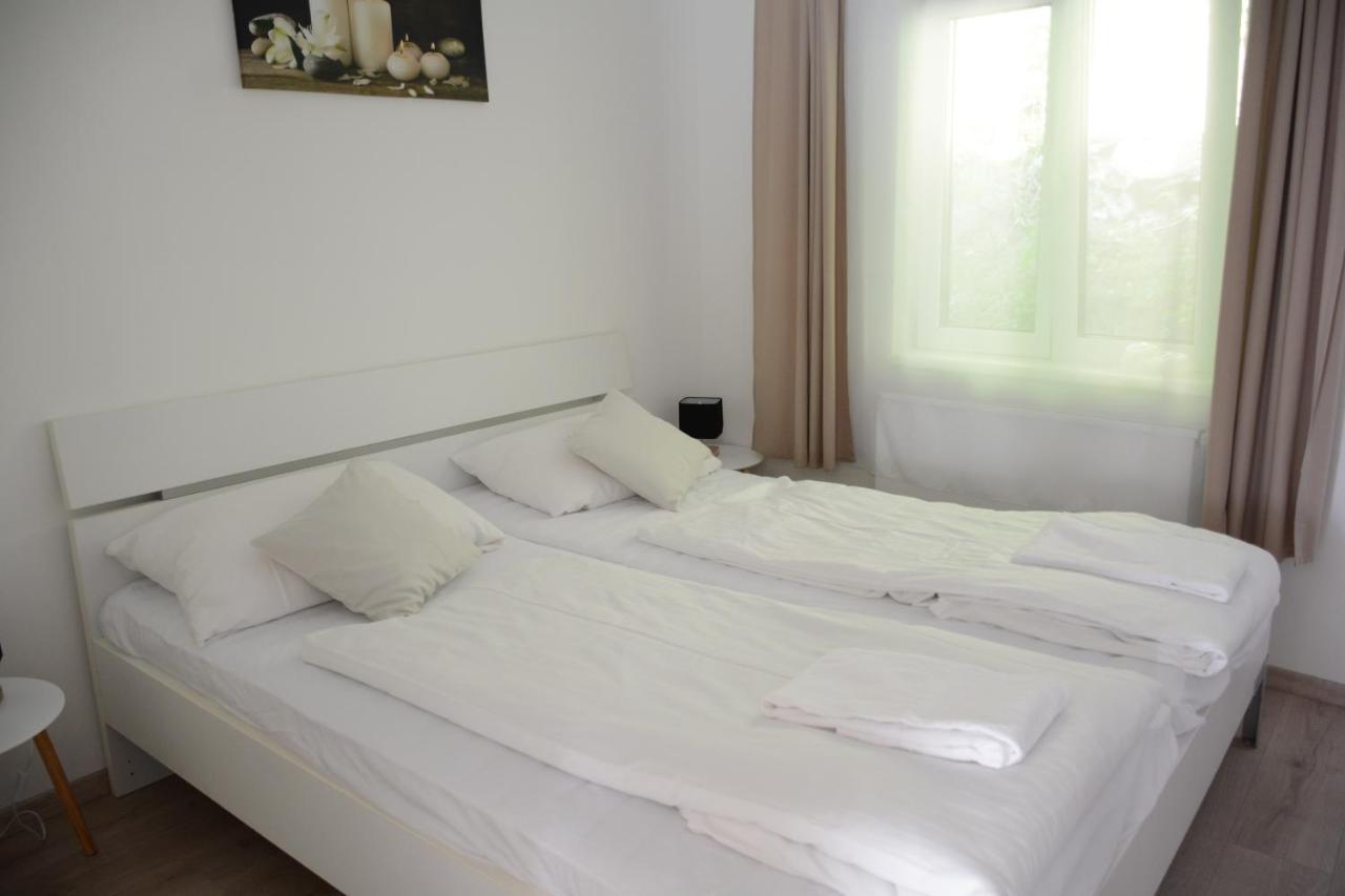 Gaestehaus Coco Krems an der Donau Extérieur photo