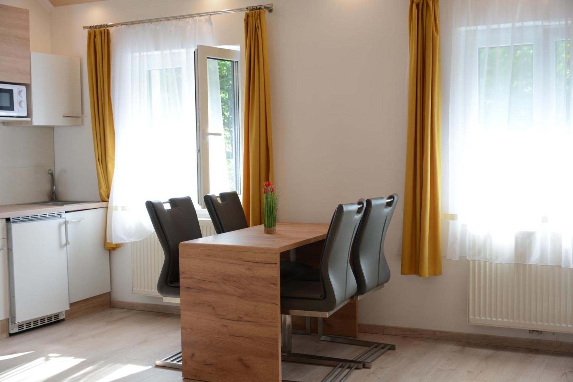 Gaestehaus Coco Krems an der Donau Extérieur photo