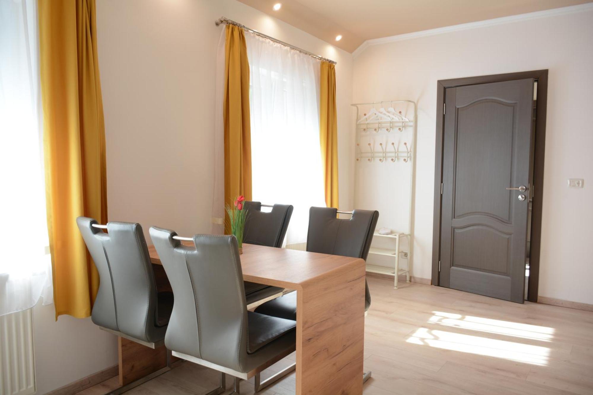 Gaestehaus Coco Krems an der Donau Extérieur photo